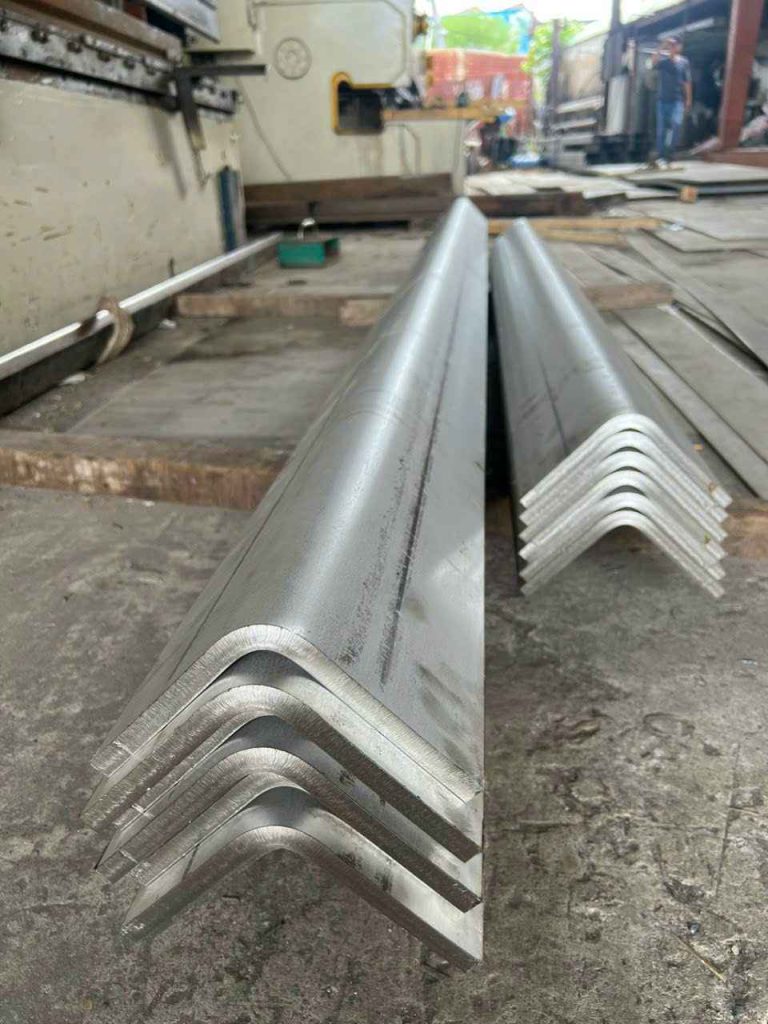 gia công thép V inox