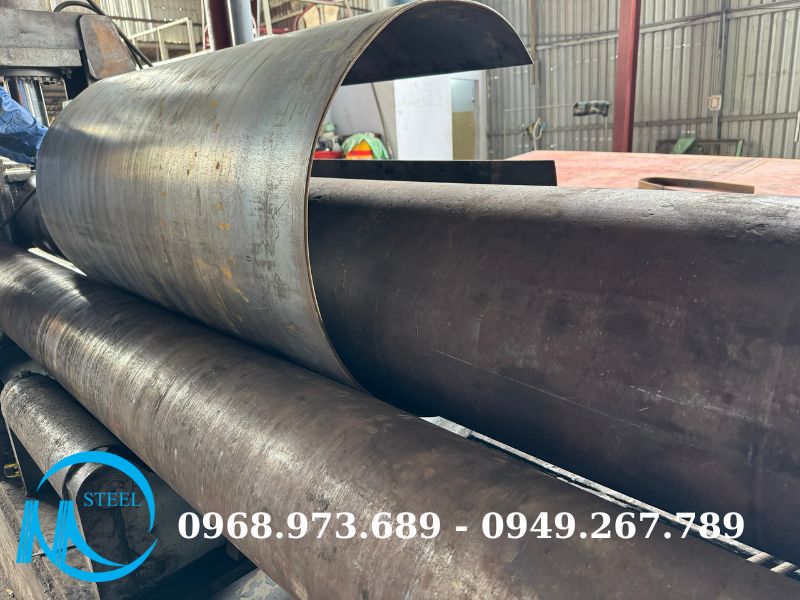 Thép tấm cán nóng